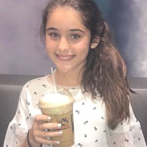 Meet your Posher, Edita